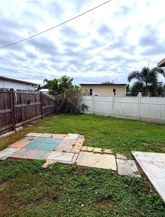 Listing photo 15